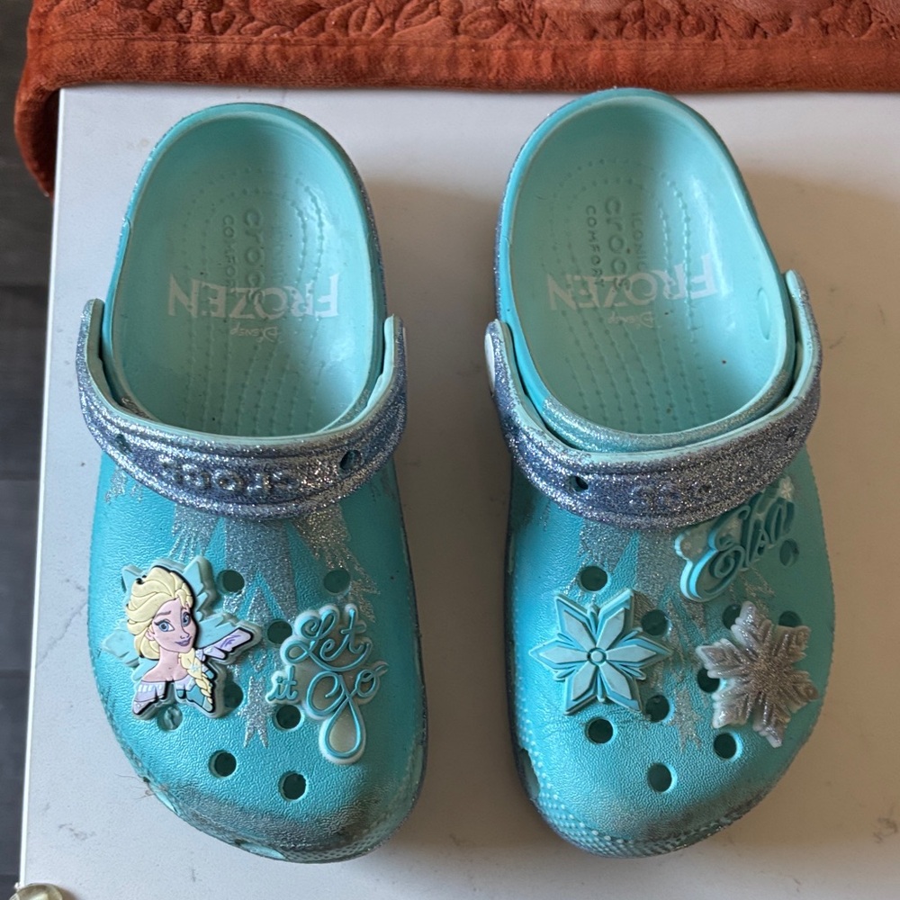 Frozen- Let it Go Elsa Crocs size 13
